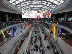 Istanbulul se transformă într-un centru mondial al cumpărăturilor și distracţiilor