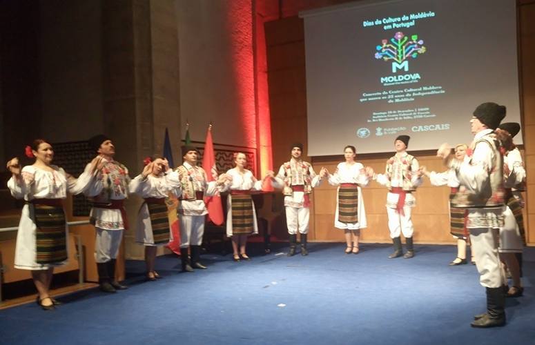 "Opincuța" alături de diaspora din Portugalia 