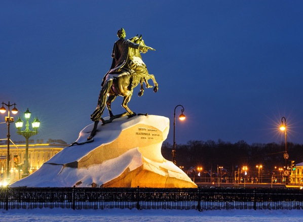 Turiștii vor putea rămîne în St. Petersburg timp de 15 zile