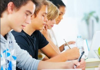 Burse americane pentru cei mai buni studenţi moldoveni