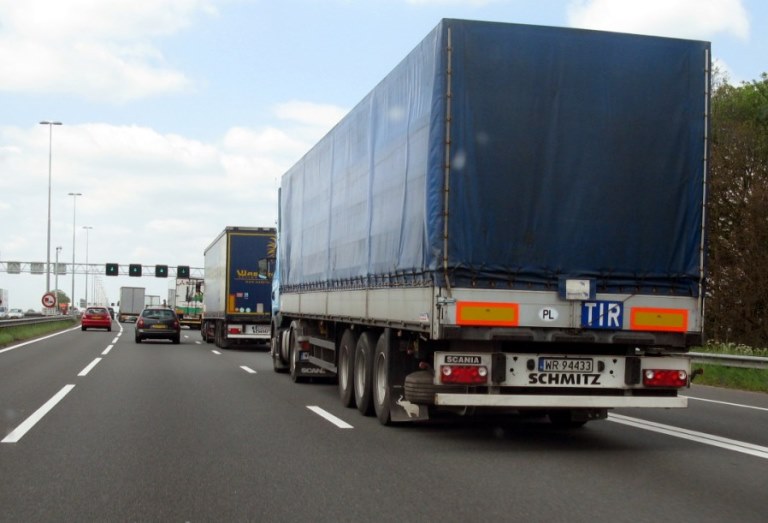 Interdicţii privind circulaţia camioanelor în Germania