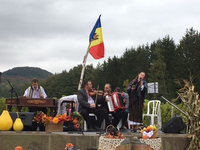 Sărbătoarea Hai Noroc in Canada - un simbol al legendei vii a Moldovei (FOTO)