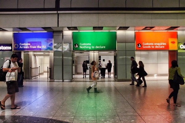 Coridorul „verde” de la Aeroportul din Chișinău a devenit „roșu”