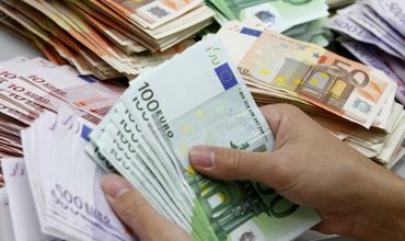 Despre declararea banilor la intrarea sau ieşirea în/din Germania 