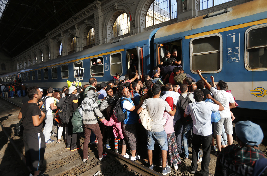 Care este atitudinea locuitorilor țărilor europene față de migranți