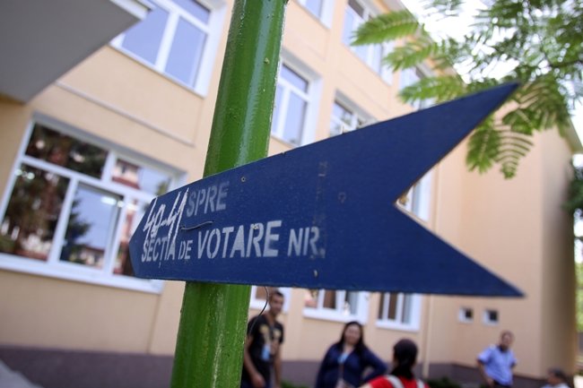 Migranții moldoveni cer deschiderea mai multor secții de vot