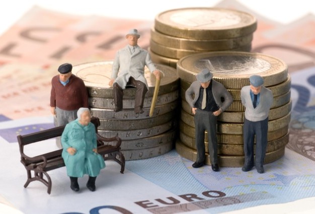Moldovenii cu două pensii. Cum pot cei din diasporă să beneficieze de banii statului în care au muncit