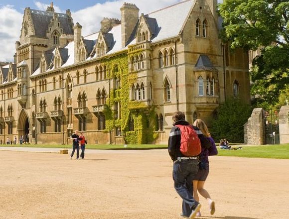 TOP-5 granturi pentru a studia în Marea Britanie