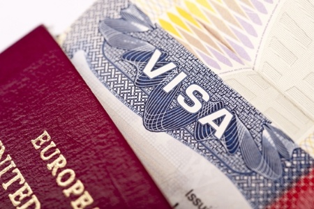 Polonezii vor plăti taxe pentru vize pe termen lung